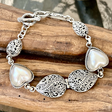 BR 15633 WPL-(HANDMADE 925 BALI SILVER FILIGREE BRACELETS WITH WHITE MABE PEARL)